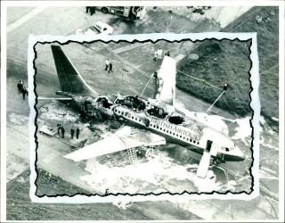 Aircraft Crash Boeing 737 Manchester 1985 - Vintage Photo