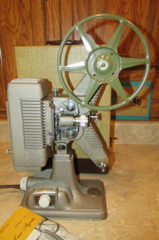 Vintage Revere Model " 90 " 8mm Movie Film Projector With Case