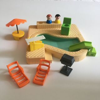 Vintage Fisher Price Little People Swimming Pool Set Incomplete