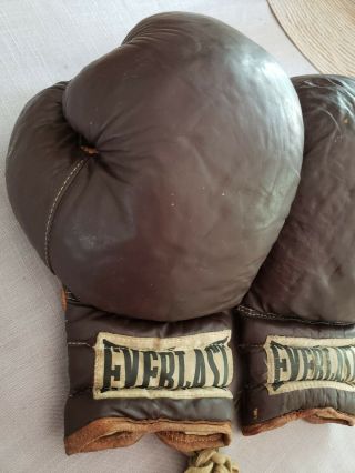Vintage Everlast Boxing Gloves 2516 Model.  Great for Display & Man Cave / P 2 2