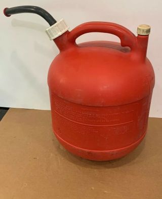 VINTAGE EAGLE 2.  5 GAL VENTED GAS CAN W/ PRE - BAN SPOUT PG - 3.  MADE DEC 1987 6