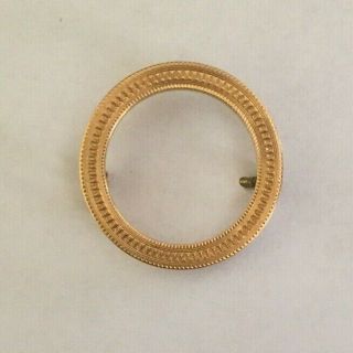 Vintage 14k Solid Gold Small Etched Circle Pin Brooch,  1.  3g