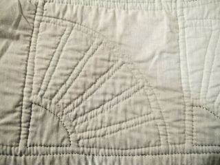Vtg Hand Pieced & Quilted PATCHWORK FAN QUILT LAP THROW Wall Hanging 45 