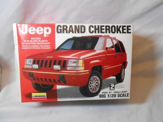 Vintage 1995 Lindberg Jeep Grand Cherokee 1/20 Scale Model Kit 72518