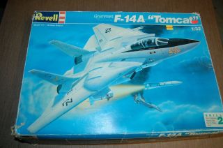 Vintage 1/32 Revell Grumman F - 14a Tomcat Navy Jet Fighter Worn Box,