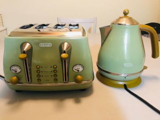 Delonghi Icona Kettle And Toaster In Vintage Style Sage Green