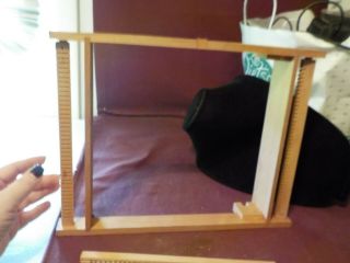 VINTAGE SMALL WOODEN LOOM NO BRAND 3