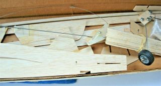 Vintage 1/2A SNAPPER FLYING MODEL AIRPLANE KIT Balsa Wood Rubber Power 5