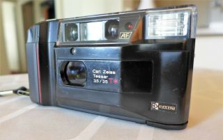 Yashica T2 Carl Zeiss Tessar Lens 3.  5/35 Vintage Auto Focus Camera