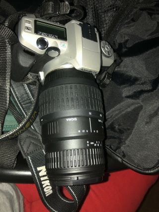 Camera Sigma Minolta With Lens 70 - 300mm 1:4 - 5.  6 Dl Macro.  Bag.  35mm