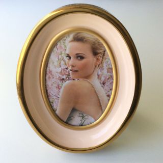 Vintage Pink Oval Metal Picture Frame 2.  5 X 3.  5 Gold Easel Shabby Cottage Look