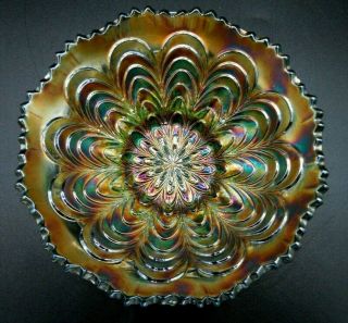 Vintage Fenton Green Peacock Tail Carnival Glass Berry Bowl 1