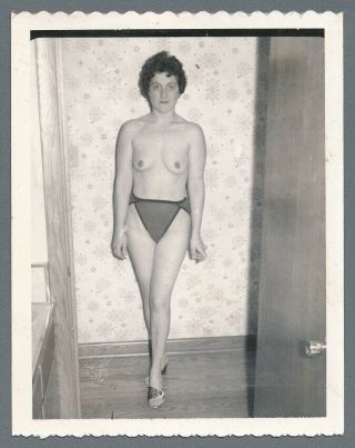 Kinky Amateur Forward - Sex Housewife Nude Woman Vintage Polaroid Snapshot Photo