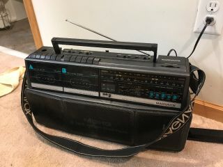 Vintage Magnavox D8300 Am/fm Radio Dual Deck Cassette Ghetto Blaster Boombox
