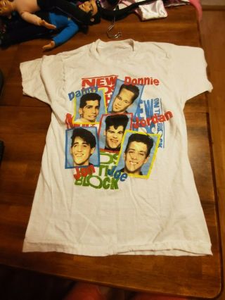 Vintage 1989 Kids On The Block T Shirt Size Medium Hangin Tough Tour Great