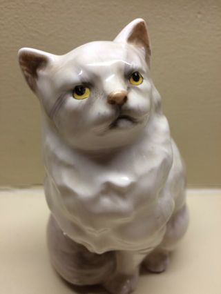 Royal Doulton Vintage Persian Cat - White