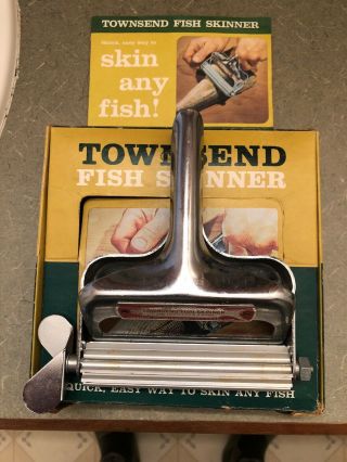 Vintage Townsend Fish Skinner Made In Des Moines Ia Usa - Hand Crank