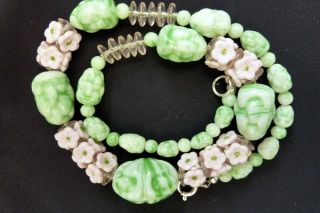 Art Deco Vintage Pretty Pink & Green Flower Necklace