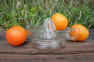 Vintage Anchor Hocking Juicer Citrus Reamer Clear Glass Farmhouse Must Have 1/2
