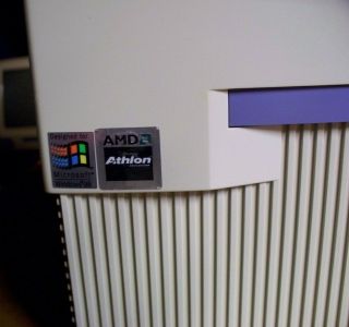 Vintage IBM Aptiva 2174 - Athlon 500 MHz - 96 MB - 17 GB HDD - Windows 98 SE 2
