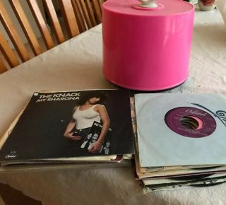 Vintage Disk Go Case Pink 45 Rpm 7 " Vinyl Record Spindle Cake Style,  25 45’s