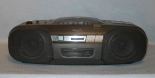 Vintage Sony Boombox Radio Cd & Cassette Portable Player.  Boom Box,  Cfd - 1