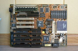 Socket 7 At Motherboard,  Intel Pentium 133mhz Cpu,  16mb Ram