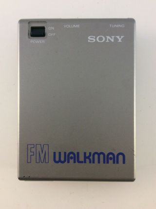 Vtg Early 80s Sony Srf - 30w Fm Stereo Walkman Receiver W/ Belt Clip