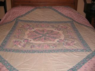 Vintage Full / Queen Floral Cotton Shell Quilt Coverlet Bedspread Roses Ribbons