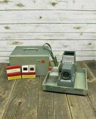 Vintage Argus 300 Slide Projector In Carrying Case W/ Kodachrome Slides Bundle