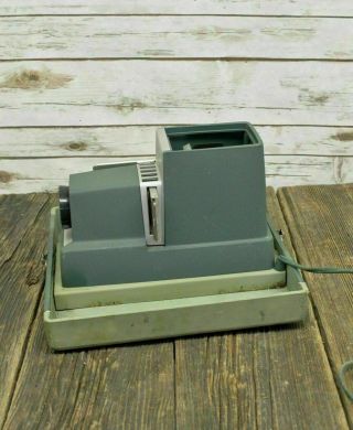 Vintage Argus 300 Slide Projector In Carrying Case W/ Kodachrome Slides Bundle 8
