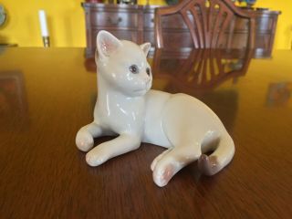 Vintage Bing & Grondahl Reclining Cat White Porcelain B&g Denmark