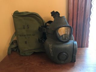 Vintage U.  S.  Army M - 17 Gas Mask & Carrying Bag Military