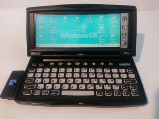 Hewlett - Packard Hp 620lx Palmtop Pc - Model F1250a Wth Linksys Wireles Pc Card