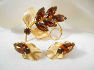 Stunning Vintage Rhinestone Gold Tone Brooch And Clip On Earring 9f10