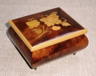 Vintage Lacquered Wood Music Box Reuge Swiss Italy Signed Memory Tune 263f