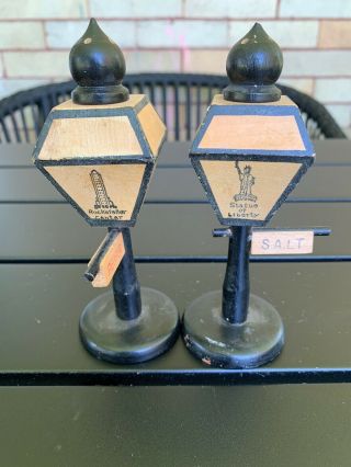 Vintage Souvenir York City Light Pole Post Salt Pepper Shakers Japan 2
