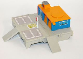 Micro Machines Travel City Auto Body Playset Vintage 1987 Galoob 2