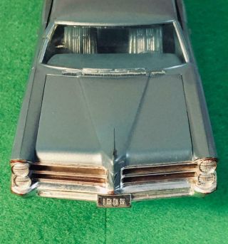 Vintage 1965 Pontiac 2 - door hardtop 1/25 promo model, 6