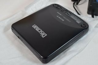 VTG Sony Discman Model D - 121 MEGA BASS Portable CD Player Walkman w/AC 5