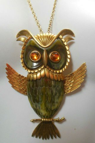 Vintage Large Gold - Tone Enamel Moveable Owl Pendant Necklace