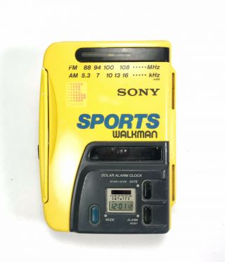 Vintage Sony Sports Walkman Wm - Af58 Portable Am / Fm Cassette Radio Player