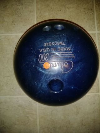 Columbia 300 Vintage Bowling Ball 15lb " Beast "