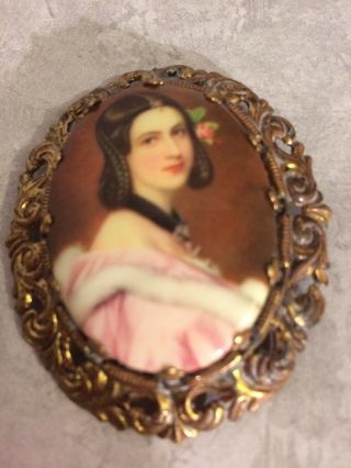 Vintage Western Germany Hand Painted Porcelain Cameo Pin Gold Tone Filigree Fram