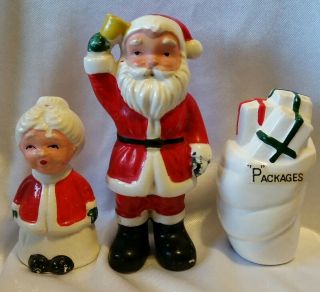 Vintage Christmas Santa Claus Mrs Claus Sack Of Presents Salt And Pepper Shakers