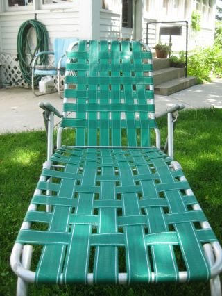 Vintage folding CHAISE LOUNGE WEBBED LAWN CHAIR GREEN SHAPE 7