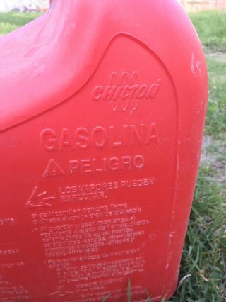 Vintage Chilton 6 Gallon Pre Ban Vented Gas Can With Spout 3