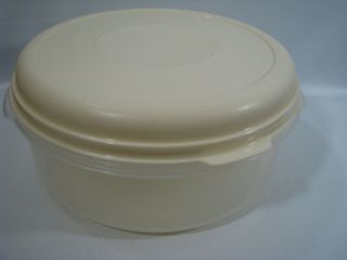 Vtg Rubbermaid 5 22 Cup Round Servin Saver Container Large Bowl Salad Keeper