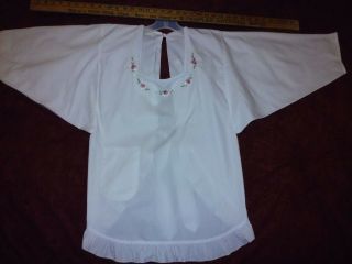 Vintage Kabuki Style Apron W/ 1 Pocket,  With Embroidered Pink Flowers