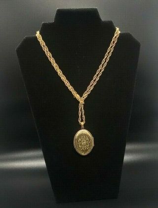 Vintage 1928 Brand Large 1.  75x1.  25 Gold Tone Oval Locket Pendant 36 " Rope Chain
